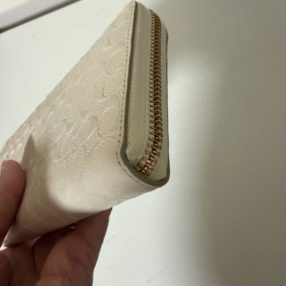 Coach Cream Embossed Wallet - Picture 5 of 11